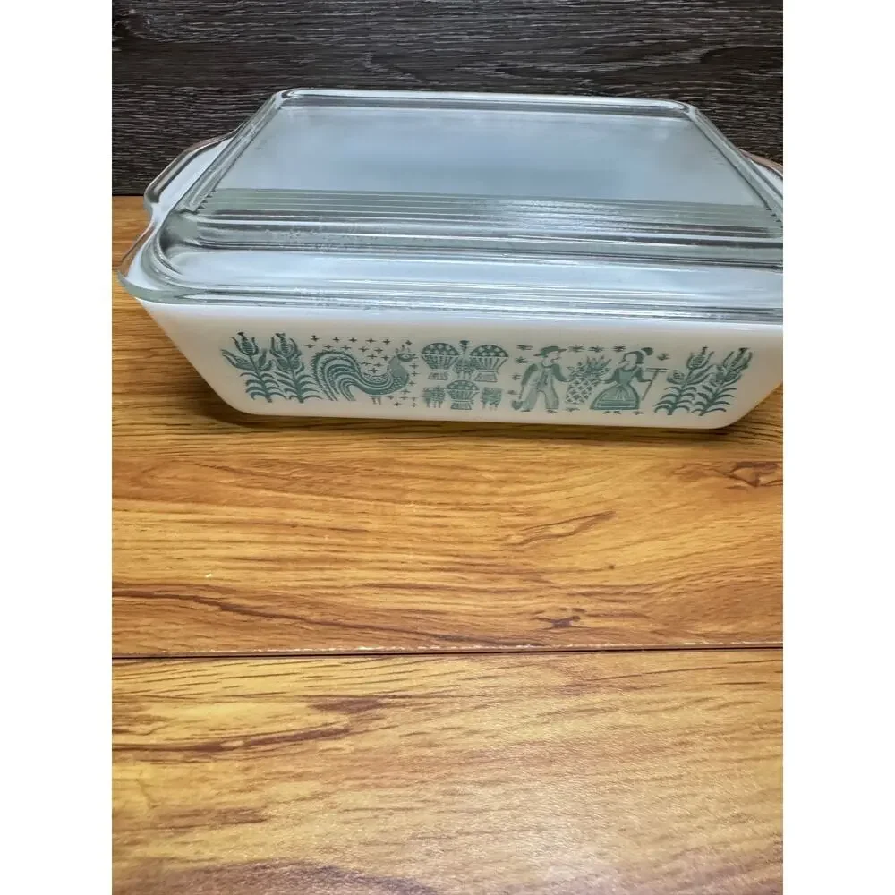 Pyrex Amish Butterprint refrigerator Dish #503 With Lid 1.5 Qt